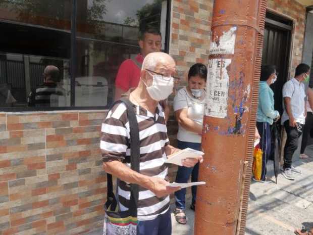 Ordenan llevar medicamentos  a mayores de 65 años de Palestina