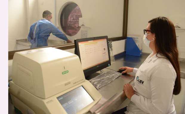 Laboratorio de la U. de Caldas Laboratorio de la U. de Caldas