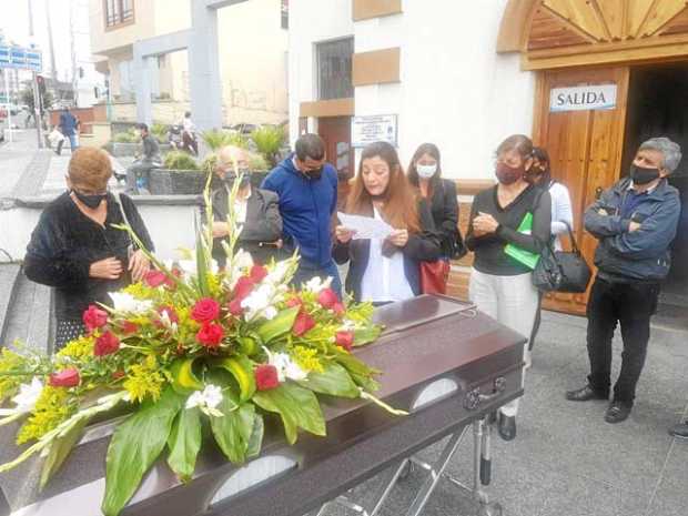 Ayer en la mañana se cumplieron las honras fúnebres de Felipe González López en la Parroquia San Antonio María Claret.