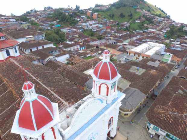 Buscan a hombre que habría matado a primo en Aguadas