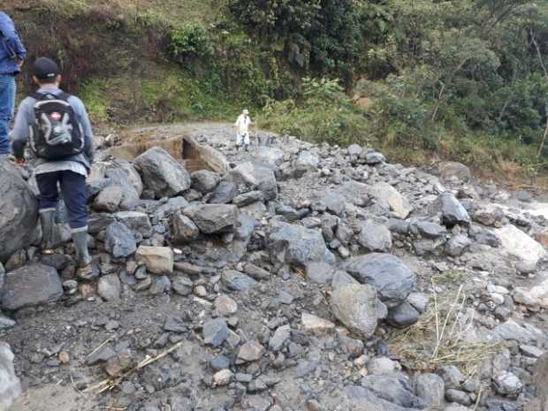 Lluvias provocan el taponamiento de la carretera Pueblo Nuevo-Pensilvania