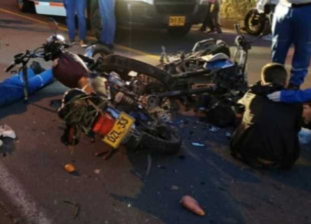 Tres lesionados en accidente de tránsito en la vía a Neira Tres lesionados en accidente de tránsito en la vía a Neira