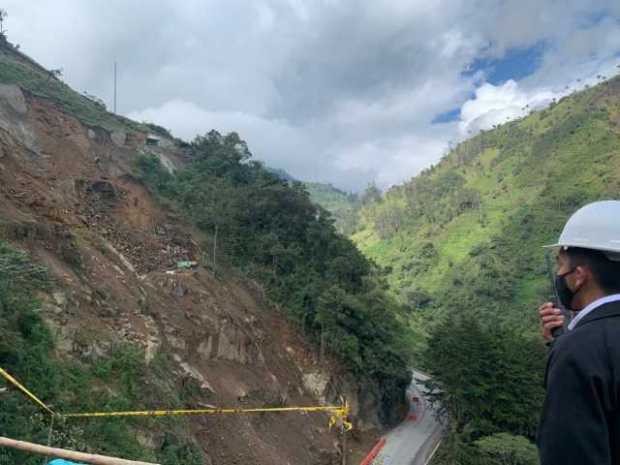 Se amplía por dos meses el cierre de la vía La Línea, entre Cajamarca y Calarcá