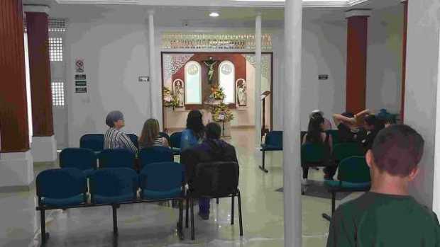 A la 1:00 de la tarde de ayer se realizó una ceremonia en la funeraria la Aurora.