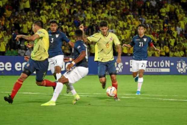 Una joya de Jorge Carrascal permitió el segundo gol para Colombia.