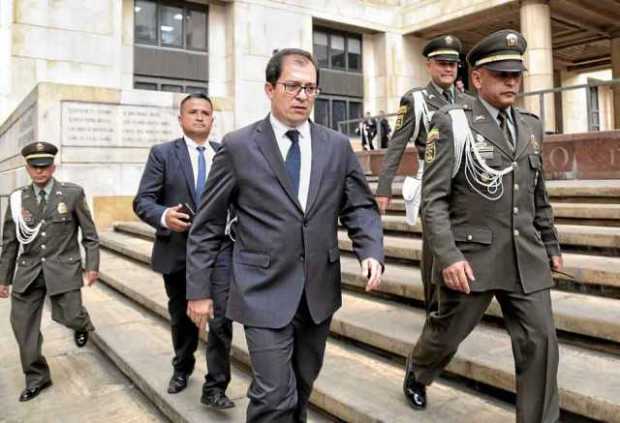 Foto | Colprensa | LA PATRIA Francisco Barbosa, de 46 años, reemplazará a Fabio Espitia, quien está al frente de la Fiscalía de manera interina desde mayo, cuando renunció Néstor Humberto Martínez. Foto | Colprensa | LA PATRIA Francisco Barbosa, de 46 años, reemplazará a Fabio Espitia, quien está al frente de la Fiscalía de