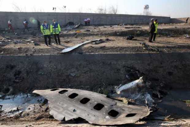 Fuselahe del Boeing 737 de la compañía ucraniana UIA en Teherán (Israel).