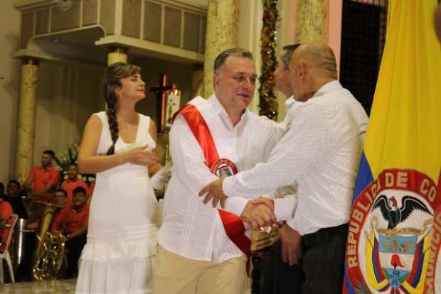  César Arturo Alzate asumió como alcalde de La Dorada  