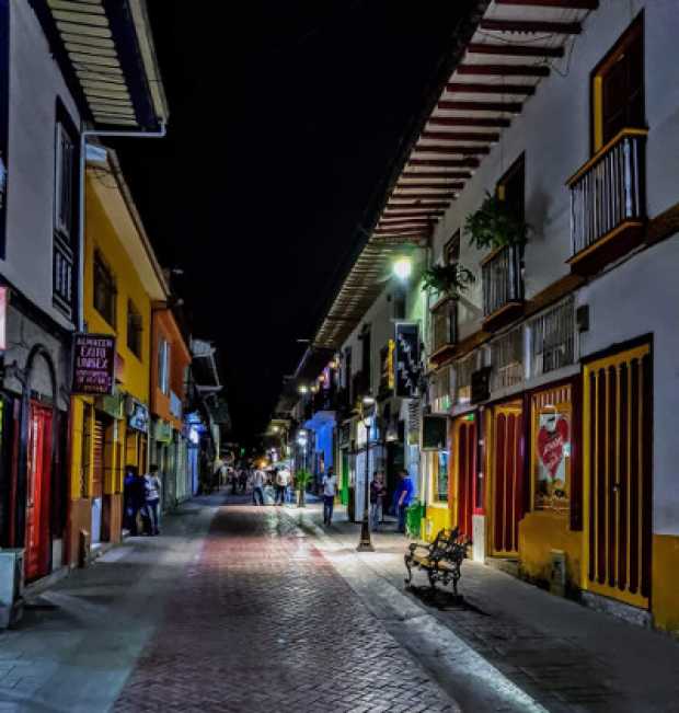Peatonalización de la calle real de Neira le da color al PCC Peatonalización de la calle real de Neira le da color al PCC