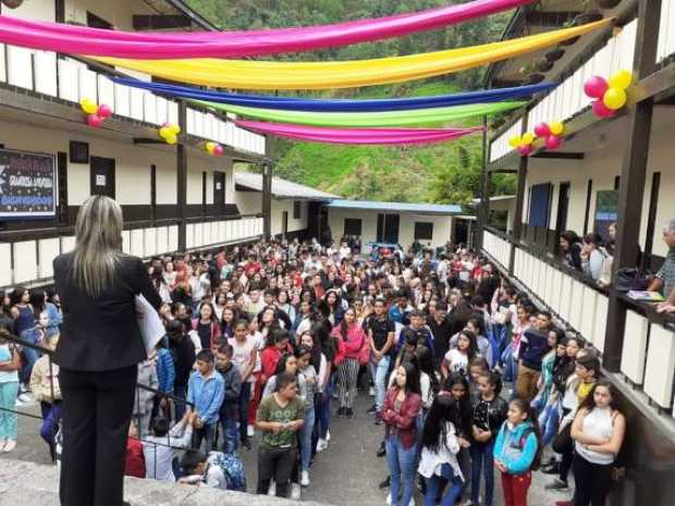 Van 117.837 estudiantes inscritos  en colegios de Manizales y Caldas. 