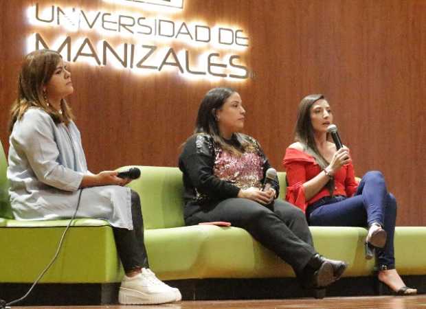 Juliana Salazar y Camila Espinosa abren el camino para las nuevas generaciones del periodismo deportivo femenino. Moderó Andrea 