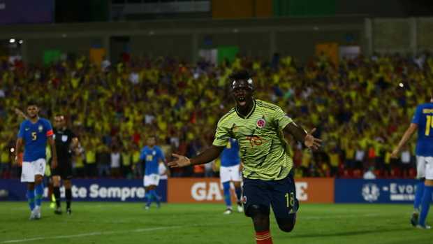 Colombia dejó escapar el triunfo ante Brasil y empató 1-1