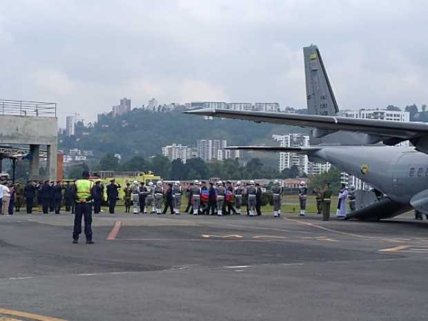 Llega a la ciudad cuerpo del manizaleño fallecido en accidente aéreo en Bojacá, Cundimarca  