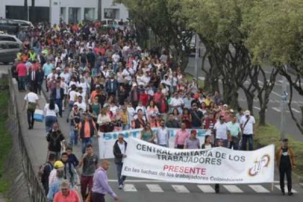 Se reactivan las marchas de profes 