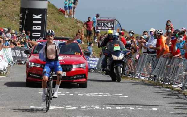 El belga Evenepoel gana en Picón Blanco y es el nuevo líder de la Vuelta a Burgos