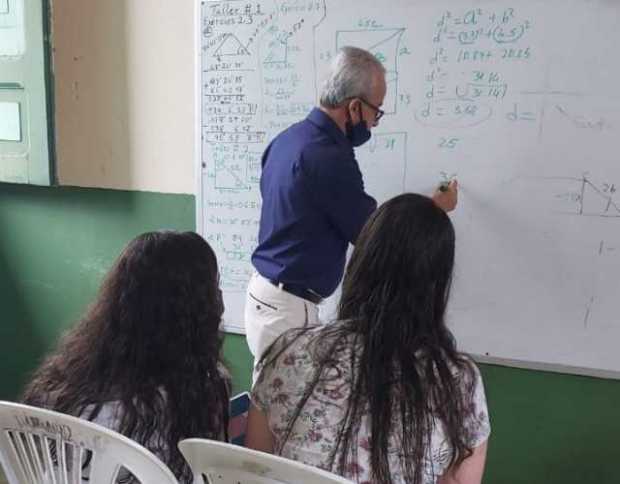 Volver a las aulas, dilema en Neira Volver a las aulas, dilema en Neira