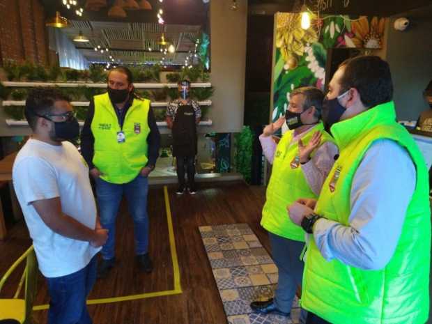 Alcalde verificó protocolos de bioseguridad en restaurantes de la ciudad 