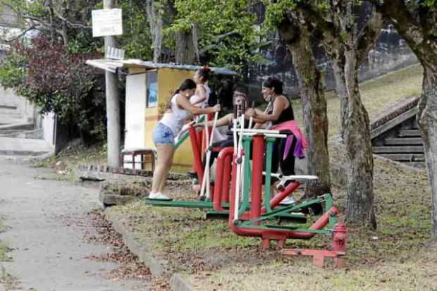 En gimnasio público, sin protocolos