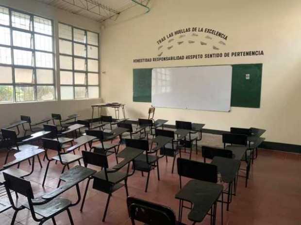 Mantenimiento en colegio de Anserma