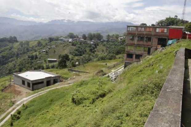 Construcción enredada en vereda La Palma (Manizales) 