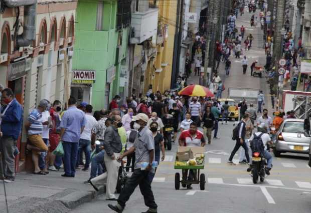 El alcalde autorizó ayer la salida de habitantes de la zona urbana durante los puentes de este mes, pero siguiendo las medidas d