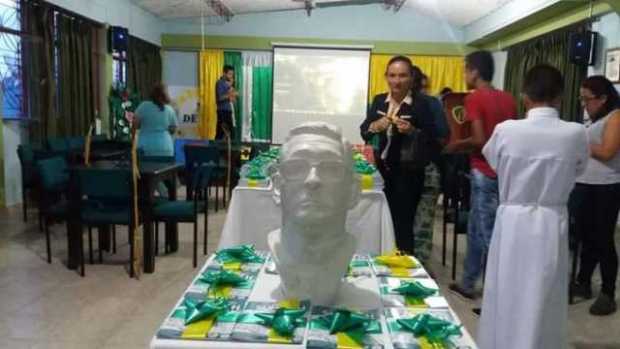 Homenaje al padre Hincapié en Marquetalia Homenaje al padre Hincapié en Marquetalia