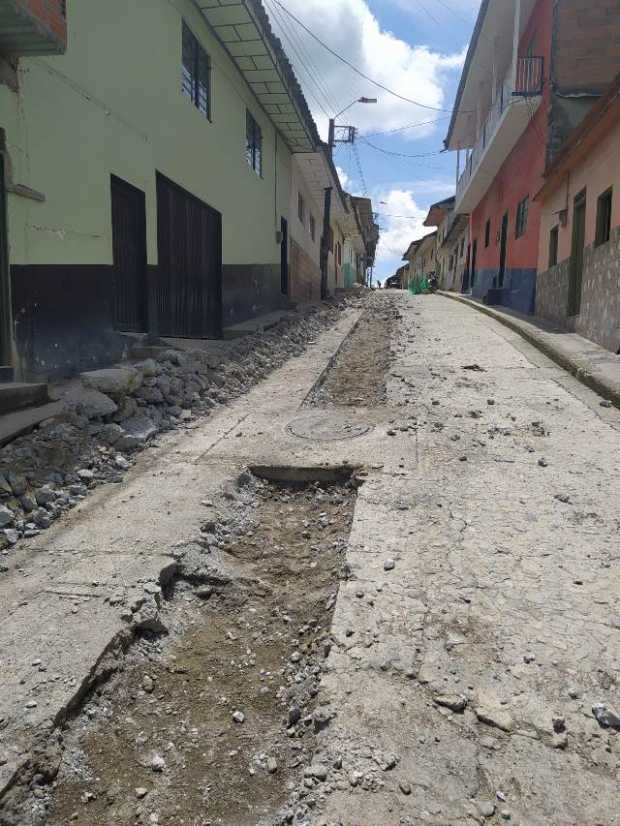 Cambian alcantarillado en Pácora