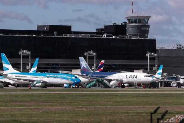 Cinco claves para entender la peor crisis de las aerolíneas en Latinoamérica