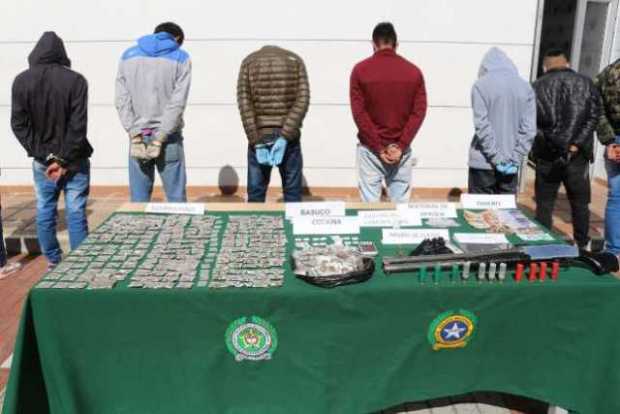 A los menores de edad los usaban para vender vicio en comuna Ciudadela del Norte A los menores de edad los usaban para vender vicio en comuna Ciudadela del Norte