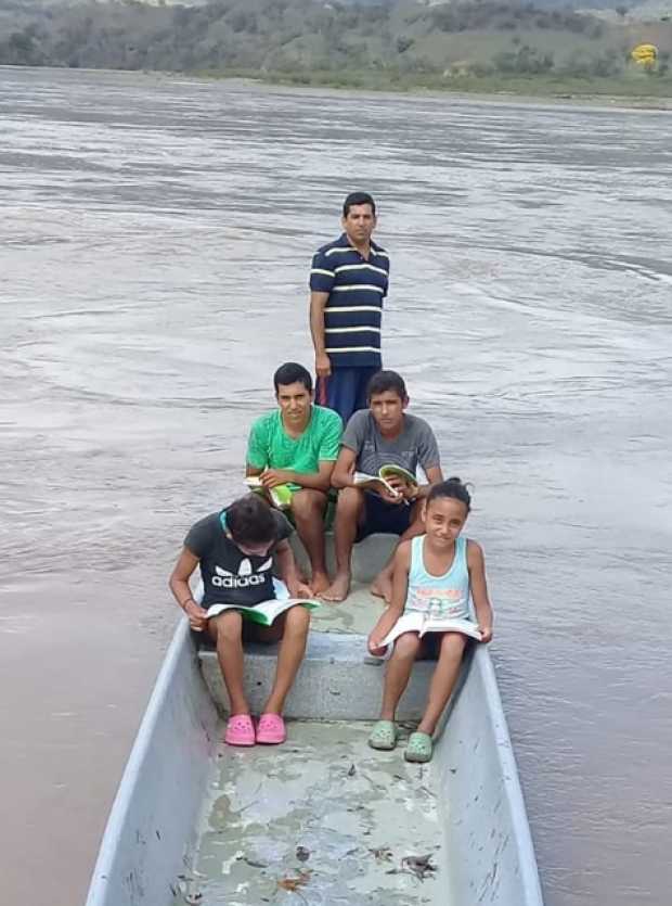  Esperan mejor educación en casa, más allá de la orilla del Magdalena en La Dorada (Caldas)   