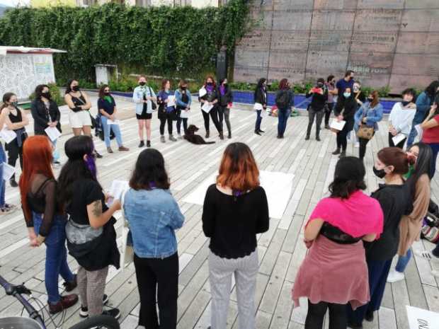 En Manizales se manifiestan en contra de los feminicidios