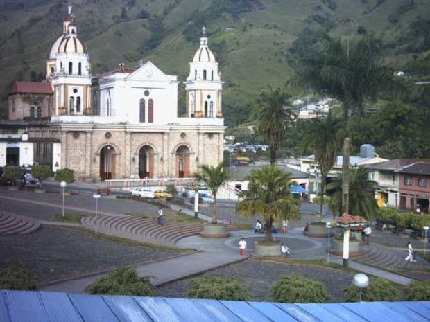 Manzanares prohíbe el ingreso de transporte de pasajeros de La Dorada, Bogotá y Tolima