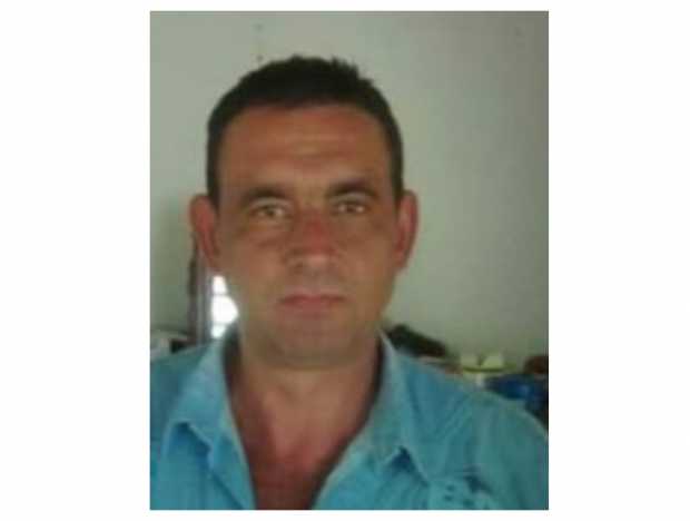 Asesinó a su hermano en un potrero de la finca en Marmato.  Era el alma de la casa, pues respondía por los hermanos