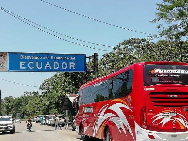 Ecuador cierra todos sus pasos fronterizos 
