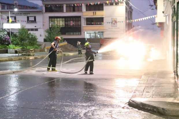 Pensilvania lavó sus calles como medida ante el coronavirus 