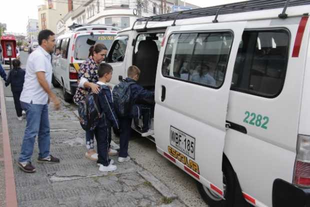 Enrrutados a un transporte seguro con el transporte escolar 