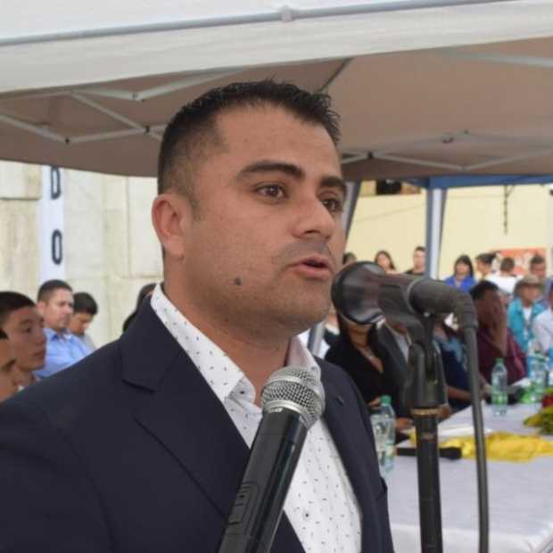 Jhonatan Vásquez Jhonatan Vásquez