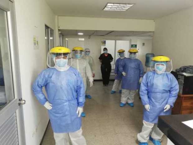 Este es el equipo del Hospital San Félix de La Dorada que tomó las muestras al personal de salud del centro asistencial.