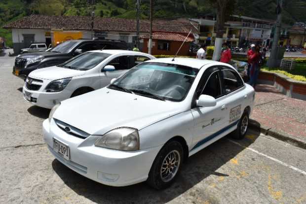 Se reanuda servicio de taxi en Pácora