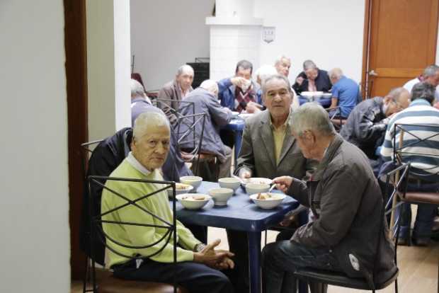 A los abuelos del Hogar San Francisco prefieren mantenerlos confinados en sus instalaciones.