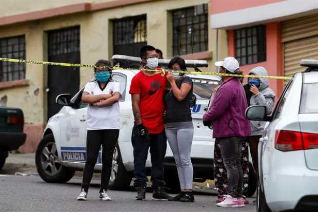 Un hombre de 65 años muere en una calle de Quito 