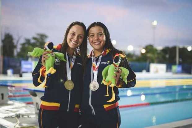 Paula y Camila son, a su corta edad, referencia de la natación en aletas en Colombia.
