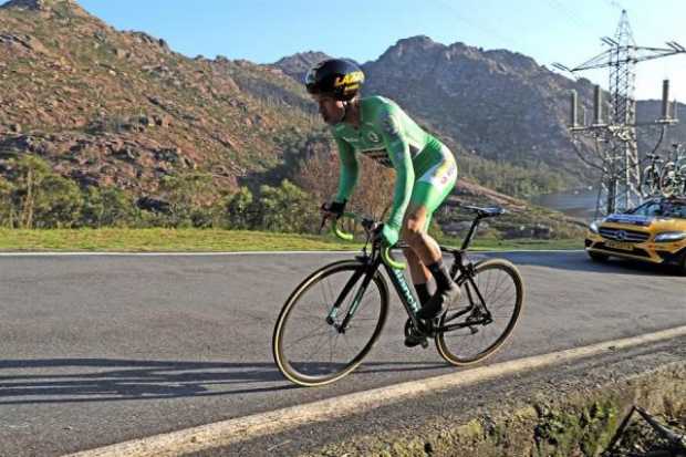 El ciclista esloveno del Jumbo, Primoz Roglic, durante la decimotercera etapa de la Vuelta Ciclista a España, una contrarreloj d