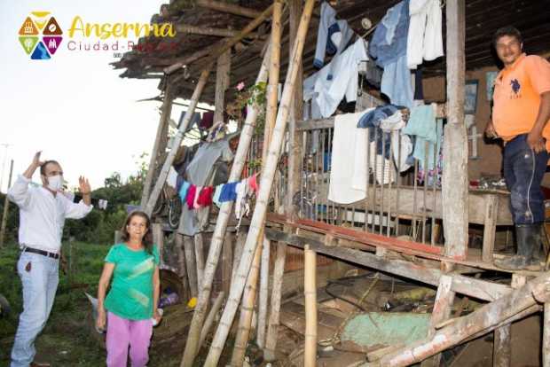 Una casa para María Obdulia, beneficiaria de programa Viviendas Dignas en Anserma