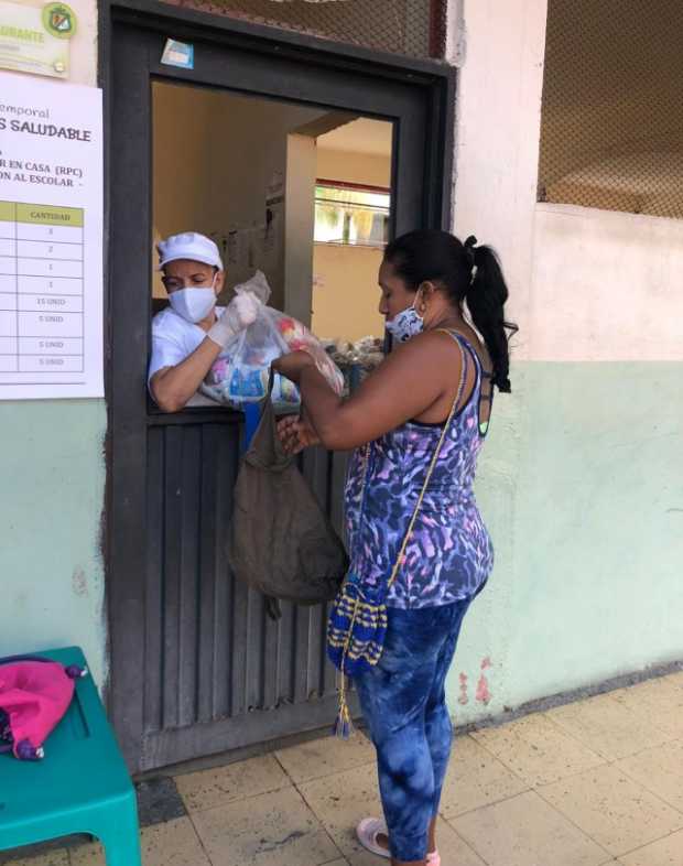 En el corregimiento de Arauca (Palestina) se favorecen 916 estudiantes con la entrega de alimentación escolar.