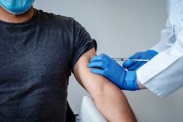 Pfizer solicitará la autorización de su vacuna