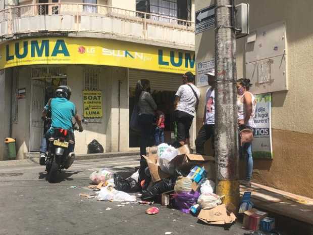 Basuras en la calle 9 de Anserma.