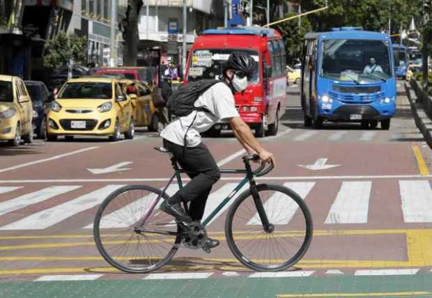Bogotá registra desde marzo 349 mil 474 contagios y es la región que más casos positivos acumula en el país. Bogotá registra desde marzo 349 mil 474 contagios y es la región que más casos positivos acumula en el país.