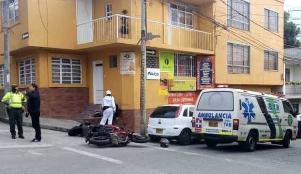Una mujer lesionada en choque de motos en Linares