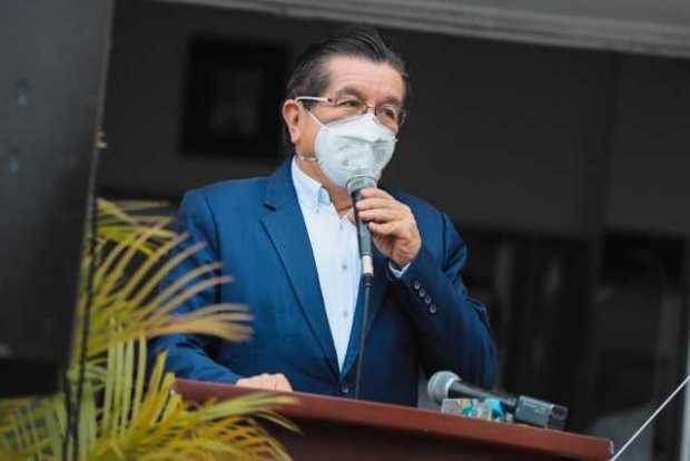 Hospital Santa Sofía reconoce labor del ministro de Salud, Fernando Ruiz